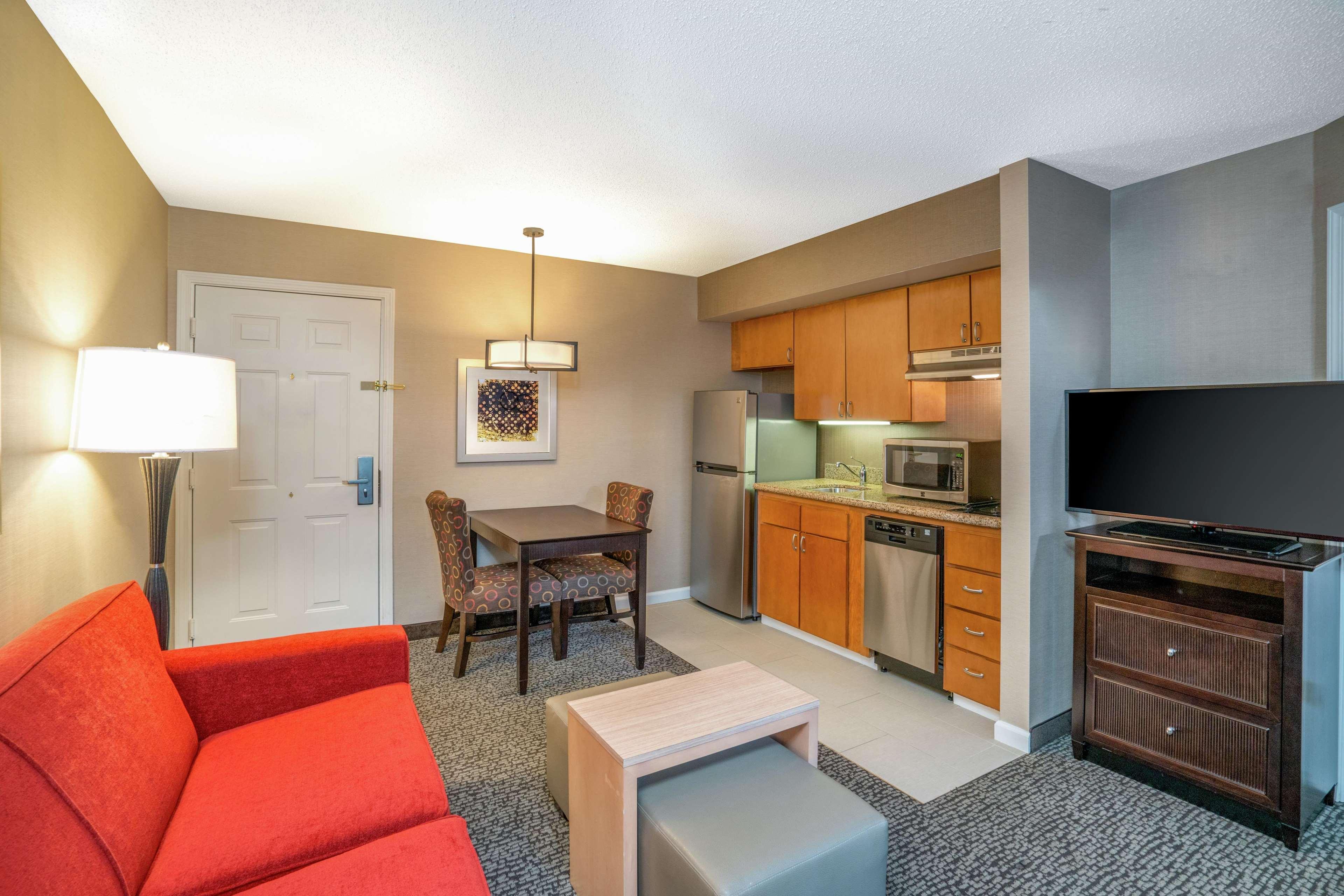 Homewood Suites Lafayette Exterior photo
