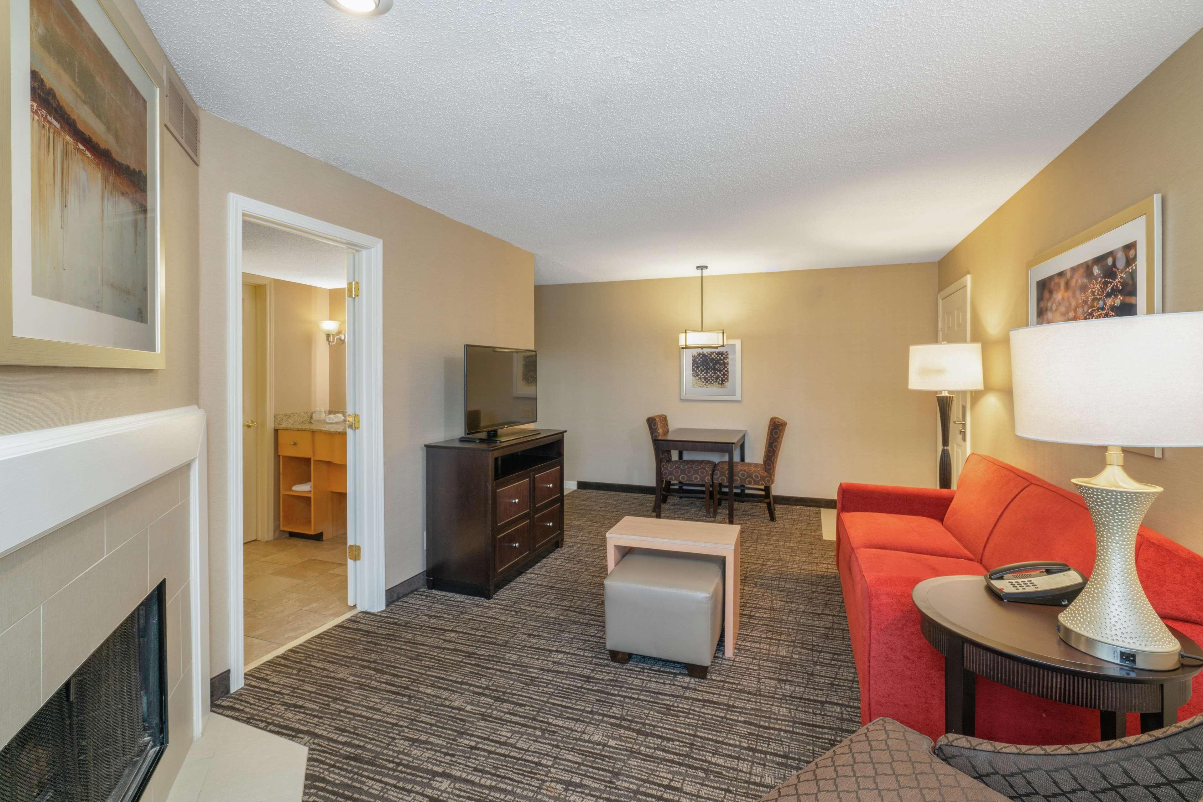 Homewood Suites Lafayette Exterior photo